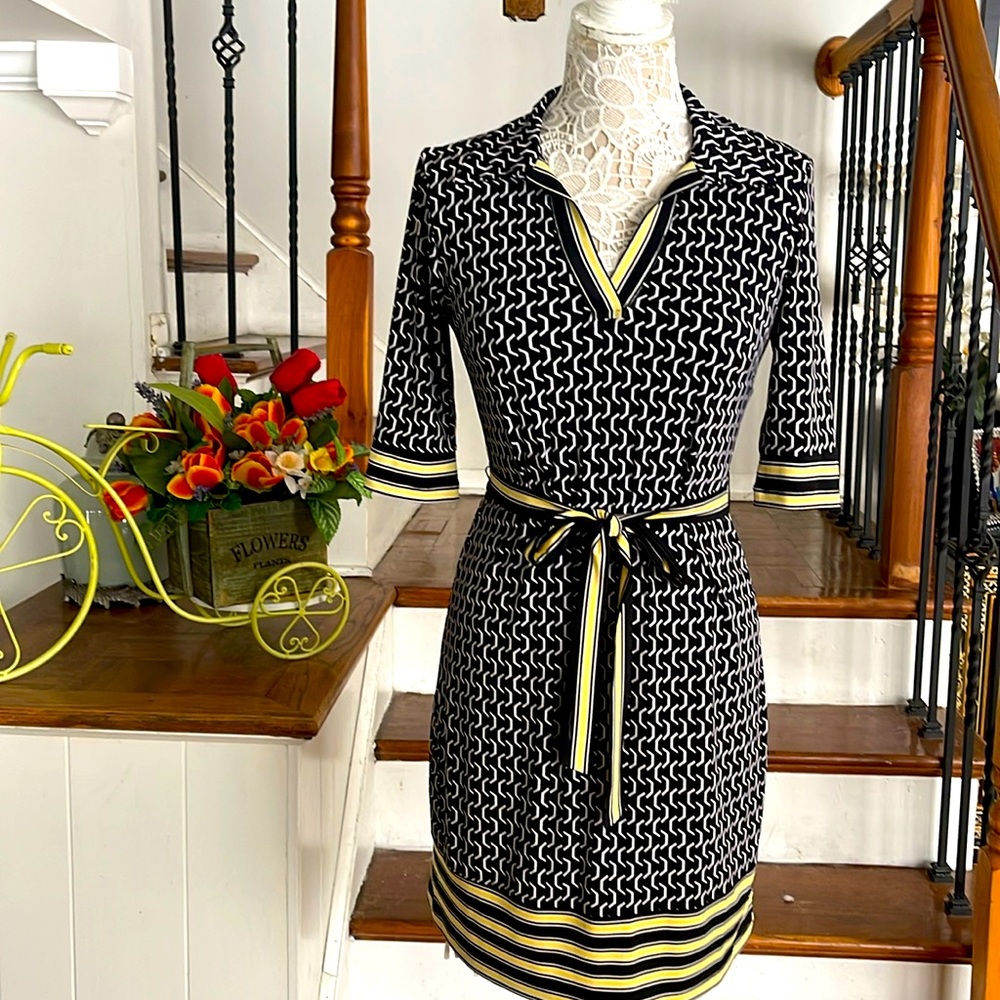 EnFocus Studio stretchy 70’s style mini dress